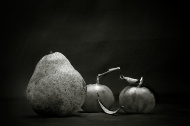 Photographie intitulée "Poire" par Jean-François Mansencal, Œuvre d'art originale, Photographie numérique