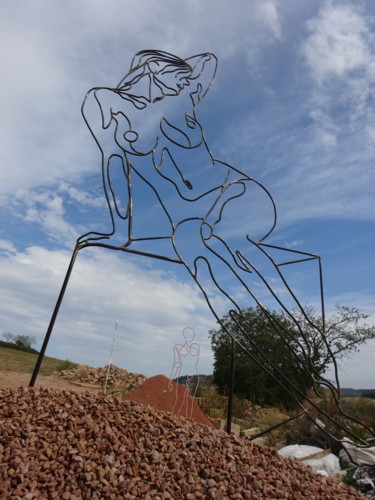 「Josy」というタイトルの彫刻 Marc Terradeによって, オリジナルのアートワーク, 金属