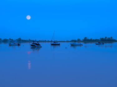 Φωτογραφία με τίτλο "Blue Moon" από Marc Vandermeer, Αυθεντικά έργα τέχνης, Ψηφιακή φωτογραφία