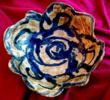 Sculpture titled "Bleu en coupelle" by Marian Cobos, Original Artwork, Ceramics