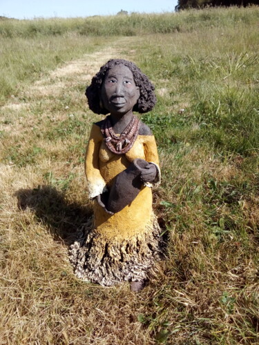 Sculpture titled "mami wata la malici…" by Marie Pendelio, Original Artwork, Clay