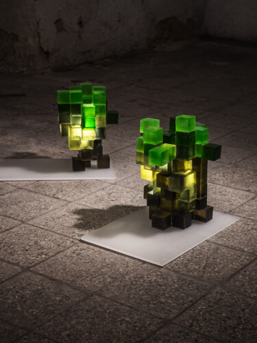 Skulptur mit dem Titel "MyCraft Vase" von Marieta Tedenacová, Original-Kunstwerk, Glas