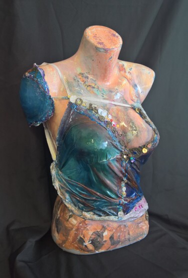 Sculptuur getiteld "MARLAYNA   HUE MARL…" door Marlène Hue, Origineel Kunstwerk, Plastic