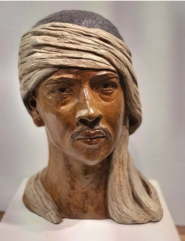 Sculpture titled "Guerrier Malgache" by Martine Lee, Original Artwork, Bronze