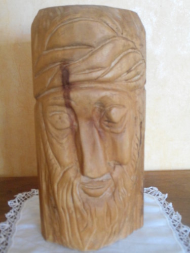 Skulptur mit dem Titel "jésus" von Martine Chatain Ottelé, Original-Kunstwerk, Holz