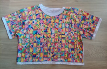 Текстильное искусство под названием "T-shirt by aksioksi…" - Melisa Kanmaz, Подлинное произведение искусства, Одежда