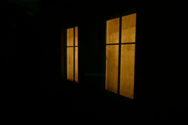 Fotografía titulada "WindowsDark #04" por Michael Banifatov, Obra de arte original, Fotografía digital