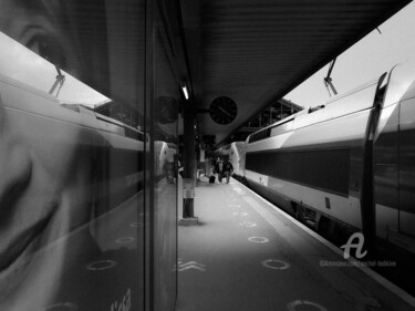 Photographie intitulée "Embarquement depuis…" par Michel Babkine, Œuvre d'art originale, Photographie numérique