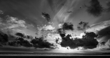 Fotografie getiteld "le ciel s'élève" door Michel Babkine, Origineel Kunstwerk, Digitale fotografie