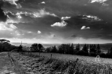 Photographie intitulée "depuis la colline d…" par Michel Babkine, Œuvre d'art originale, Photographie numérique