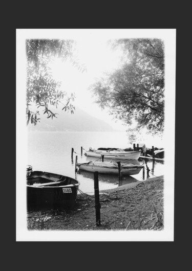 Fotografia intitulada "Trois barques en au…" por Michel Jegerlehner, Obras de arte originais, Fotografia de filme