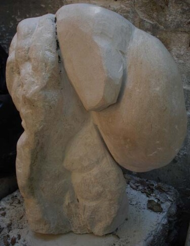 Скульптура под названием "Poitrine O - (autre…" - Michel Moskovtchenko, Подлинное произведение искусства, Камень
