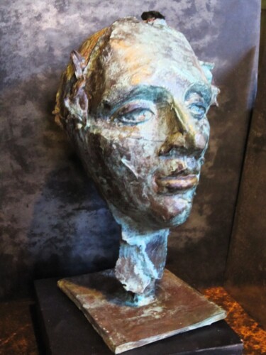 Sculpture titled "MASQUE EN BRONZE" by Michel Moskovtchenko, Original Artwork, Metals