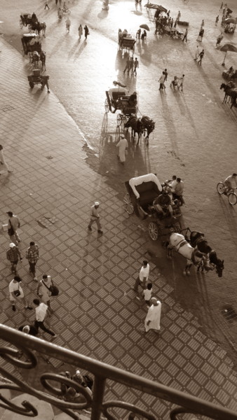 Fotografie getiteld "place-jemaa el fna" door Michel Poirier, Origineel Kunstwerk, Digitale fotografie