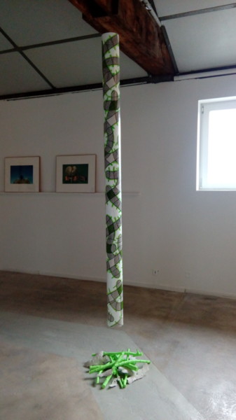 "l'arbre suspendu" başlıklı Heykel Michèle Caranove tarafından, Orijinal sanat, Karton