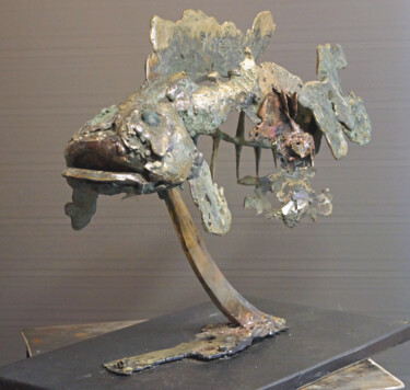 Sculpture titled "Rascasse" by Michel Neuville, Original Artwork, Bronze