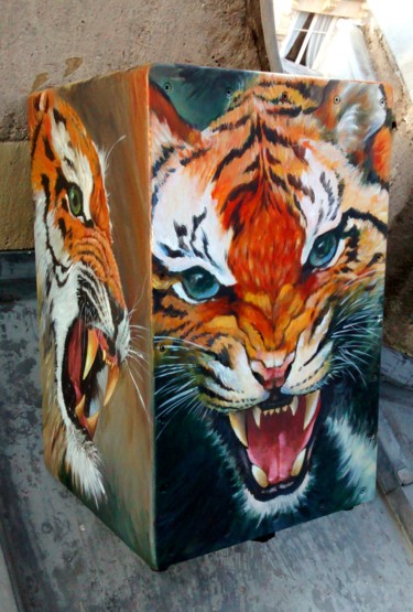 Schilderij getiteld "TIGER CAJON" door Miguel Esquivel Kuello, Origineel Kunstwerk, Olie