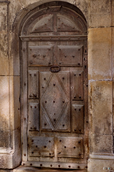摄影 标题为“Porte à Semur en Au…” 由Miodrag Aubertin, 原创艺术品, 数码摄影