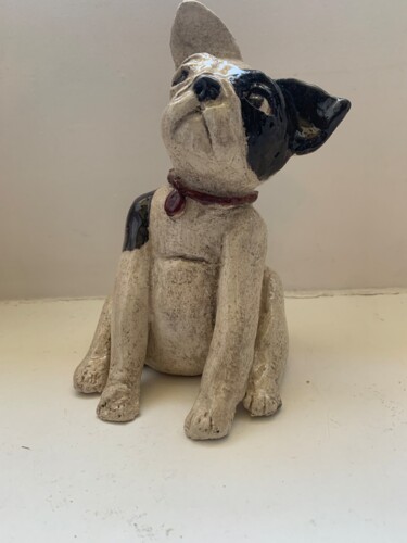 Sculptuur getiteld "bouledogue français" door Monique Josié, Origineel Kunstwerk, Terra cotta