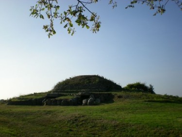 Photographie intitulée "Tumulus" par Morgane A., Œuvre d'art originale