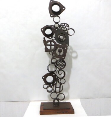 Sculptuur getiteld "MISCROCOSMO" door Morgese Giovanni, Origineel Kunstwerk, Metalen