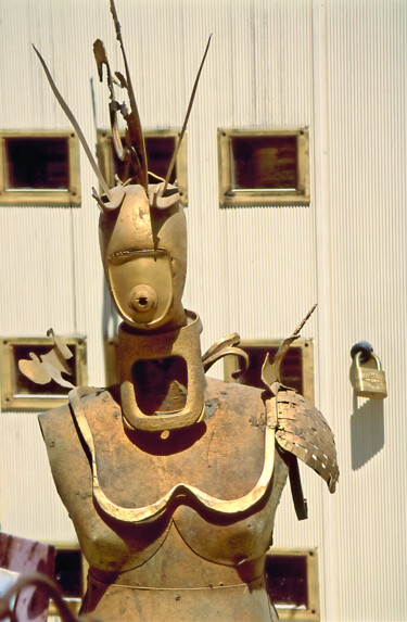 Photographie intitulée "BROCANTE-1" par Pascal Moulin, Œuvre d'art originale, Photographie argentique