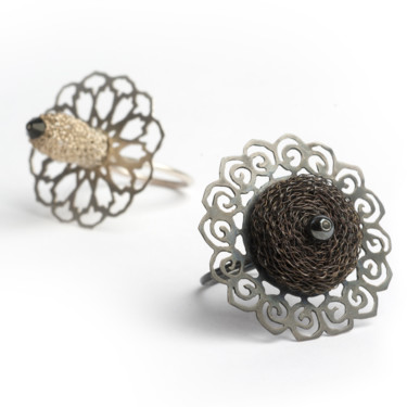 Design intitulée "Arabesken ringen /…" par Myra Cervenka, Œuvre d'art originale, Bijoux