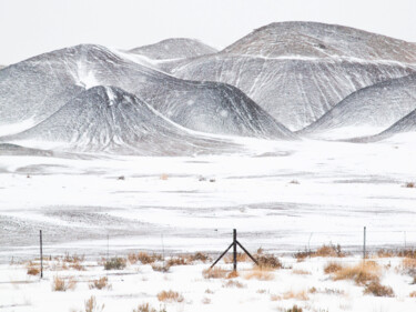 Fotografie getiteld "Penciled hills" door Nadezda Sharova, Origineel Kunstwerk, Digitale fotografie