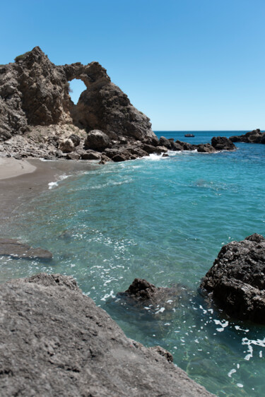 Fotografía titulada "Arch beach" por Nadezda Sharova, Obra de arte original, Fotografía digital