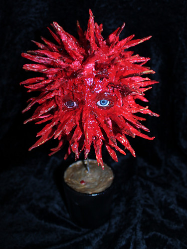 Sculptuur getiteld "Bébé virus" door Nancy Cardinal, Origineel Kunstwerk, Papier maché