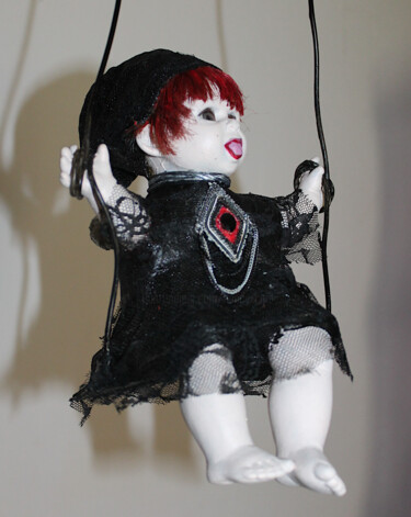 Sculpture titled "La petite dernière!" by Nancy Cardinal, Original Artwork, Paper maché