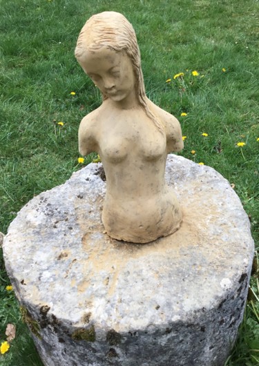 Sculpture titled "Buste de femme nue" by Nathalie De Courrèges, Original Artwork, Clay