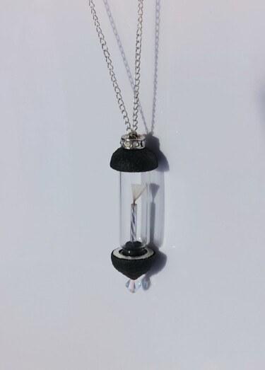 Design getiteld "Pendentif capsule" door Nathalie Berthier, Origineel Kunstwerk, Juwelen