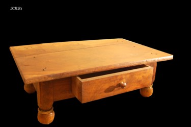 Design mit dem Titel "Table basse" von Nicolas Bouriot (KRB1), Original-Kunstwerk