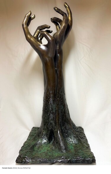 Scultura intitolato "Women hands" da George Nikonov, Opera d'arte originale, Bronzo