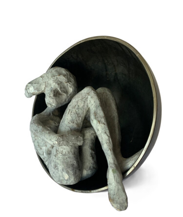 Sculpture titled "Back to beginning" by Nilufer Satana, Original Artwork, Bronze