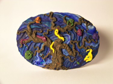 Sculpture titled "Arbre aux monstres…" by Nina Seror, Original Artwork, Polymer clay