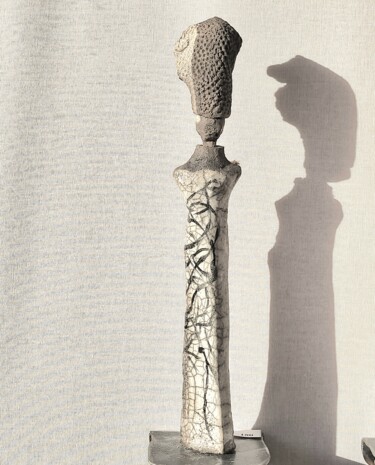 Rzeźba zatytułowany „sculpture raku zig” autorstwa Marie Juge, Oryginalna praca, Ceramika Zamontowany na Metal