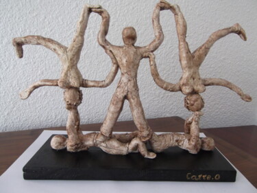 Scultura intitolato "Au cirque" da Odette Carre (Etchevers M-J), Opera d'arte originale, Argilla polimerica