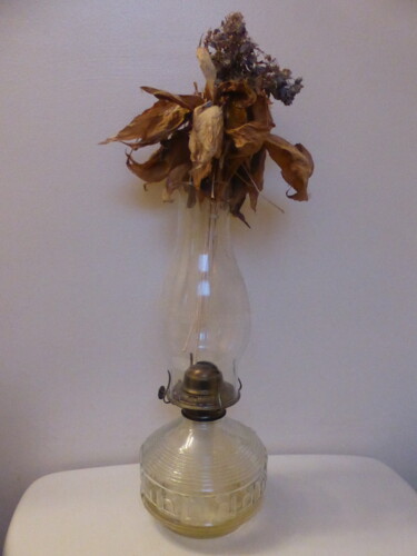 Fotografía titulada "Lampe à l'huile déc…" por Odilon Talbot, Obra de arte original, Fotografía digital
