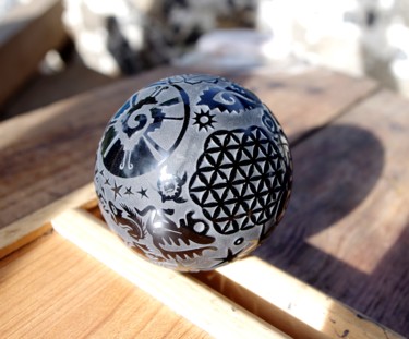 "boule sphère gravée…" başlıklı Heykel Ollinmexica-Obsidienne tarafından, Orijinal sanat, Taş