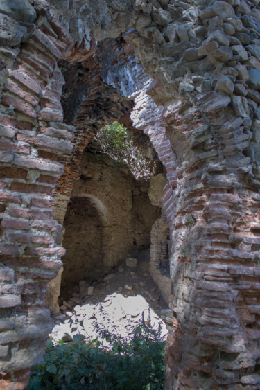 Fotografie mit dem Titel "old bath" von Orhan Güldeste, Original-Kunstwerk, Nicht bearbeitete Fotografie