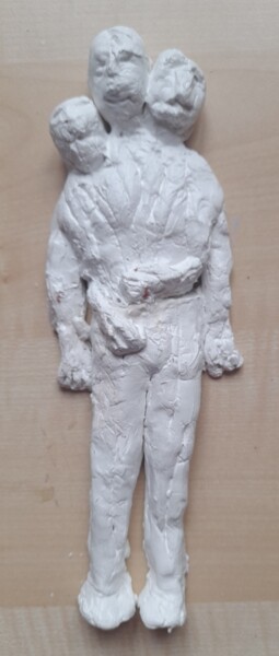 Sculptuur getiteld "Uomo con tripla per…" door Paolo Avanzi, Origineel Kunstwerk, Klei