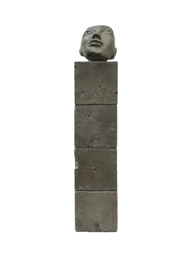 Sculpture titled "SURAT BRUTALIST HEAD" by Paolo Castagna (Brutalist Design), Original Artwork, Concrete