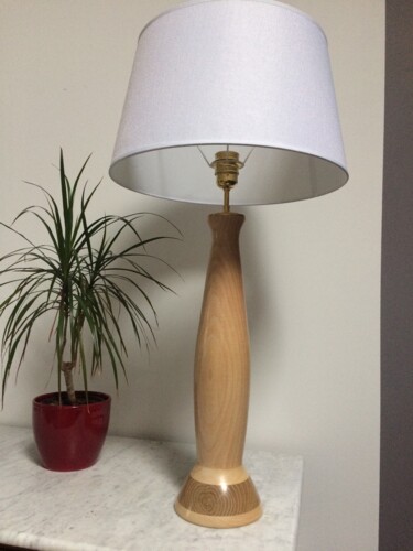 제목이 "Pied de lampe n°12"인 디자인 Pascal Lamy (A l'atelier du bois)로, 원작, 부속품