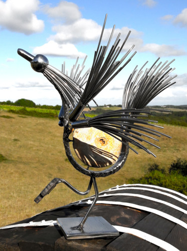 Sculpture titled "Fierté" by Bueno Patrice, Original Artwork, Metals