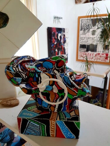 Skulptur mit dem Titel "Tête 3" von Patrick Danion (spasp), Original-Kunstwerk, Keramik