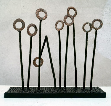 Sculptuur getiteld "Sag mir, wo die Blu…" door Pavlovskydesign Metal And Painting, Origineel Kunstwerk, Metalen