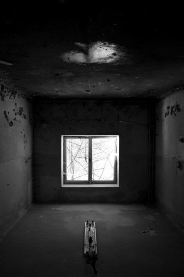 Fotografia intitulada "In the sanatorium -…" por Pedro Noir, Obras de arte originais, Fotografia digital Montado em Armação…