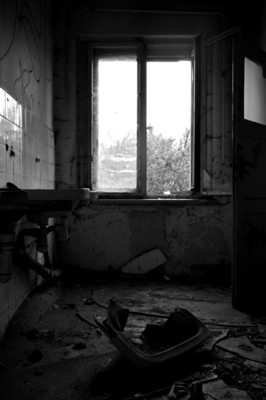 摄影 标题为“In the sanatorium -…” 由Pedro Noir, 原创艺术品, 数码摄影 安装在木质担架架上
